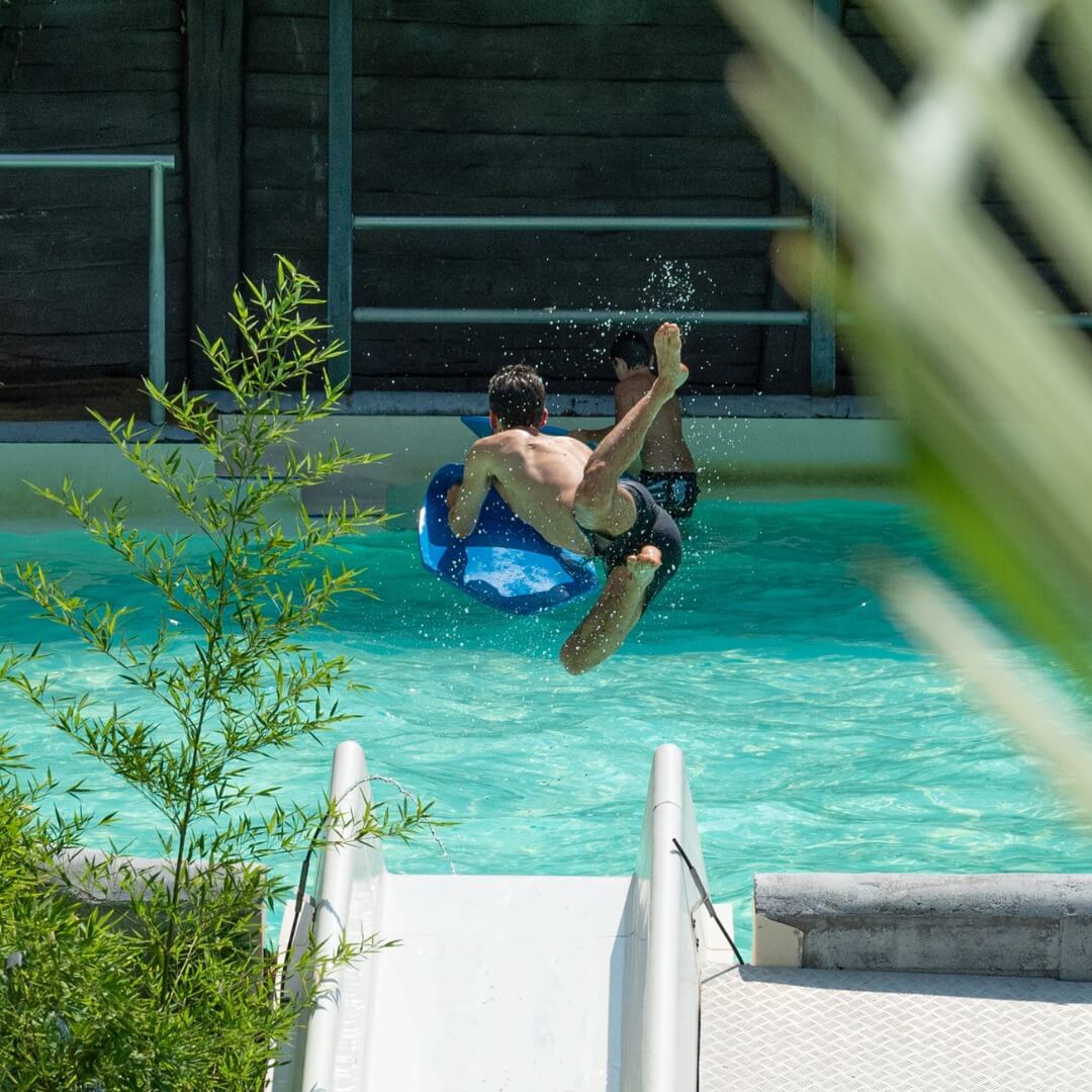 Una piscina,uno scivolo,una super banana gonfiabile e il divertimento è  assicurato 😉altro che Caneva Aquapark😜#summer2020 #aquapark  #scivolodacqua, By Water Fit Asd